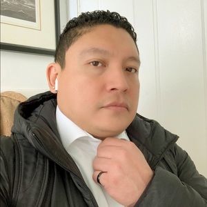 Meet your Posher, Manases